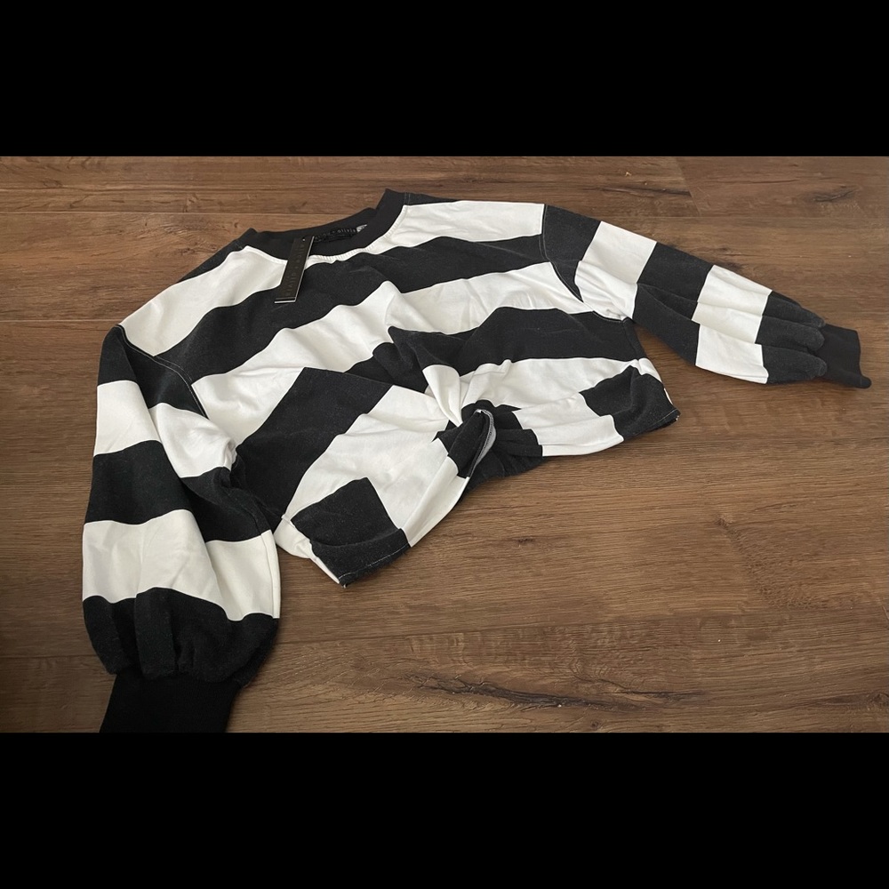ALICE + OLIVIA-NWT Striped Cropped Sweatshirt - Picture 10 of 13